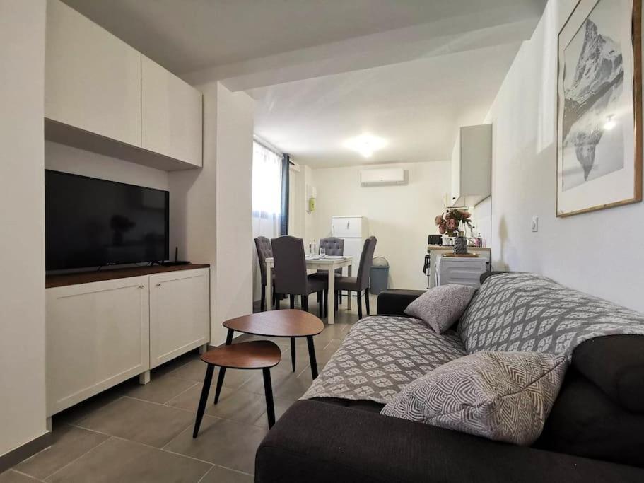 L'Elegant Duplex - Clim I Wifi I Proche Du Centre-Ville Miramas Extérieur photo