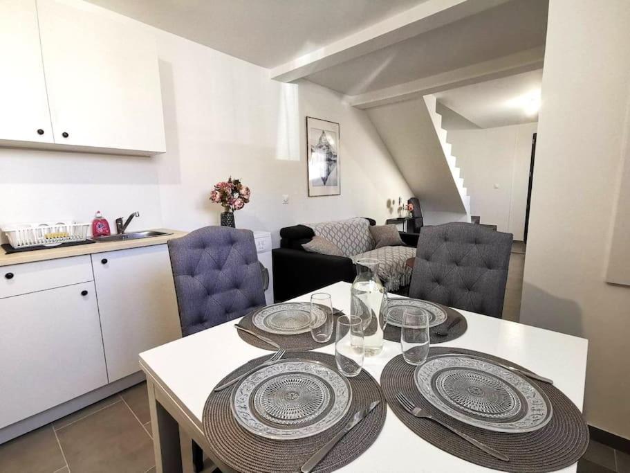 L'Elegant Duplex - Clim I Wifi I Proche Du Centre-Ville Miramas Extérieur photo